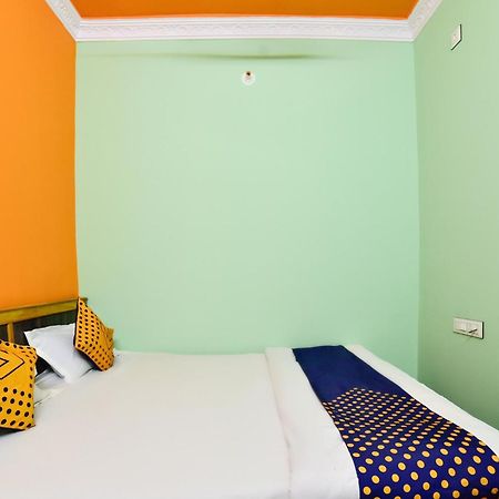 פאטנה Spot On Devlok Guest House מראה חיצוני תמונה