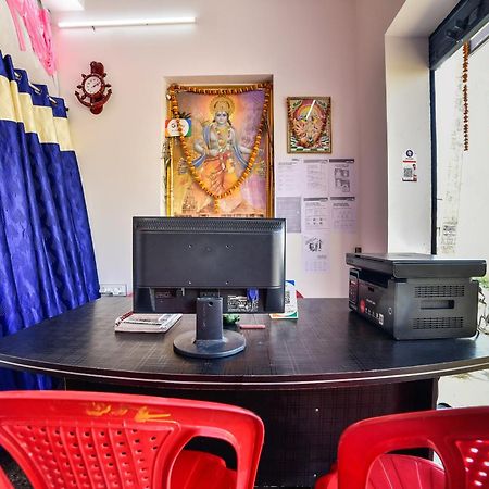 פאטנה Spot On Devlok Guest House מראה חיצוני תמונה