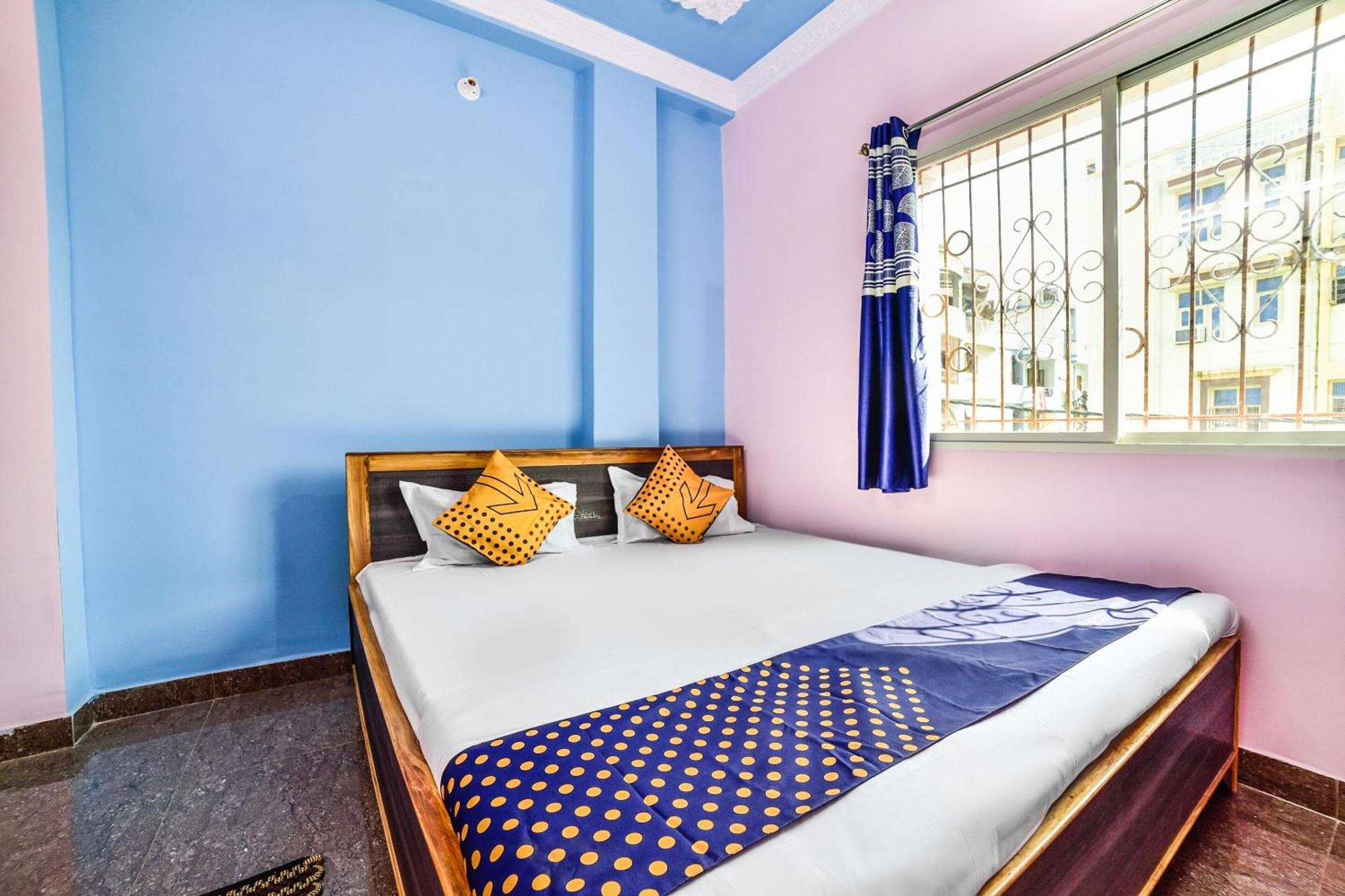 פאטנה Spot On Devlok Guest House מראה חיצוני תמונה