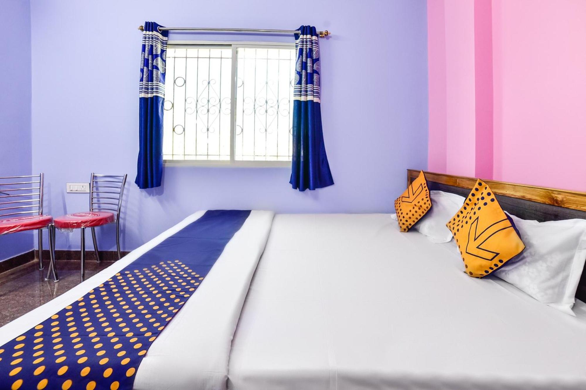 פאטנה Spot On Devlok Guest House מראה חיצוני תמונה